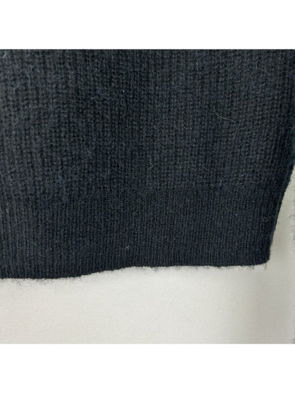 J Crew Women’s Medium Black Alpaca Wool Blend Cropped V-neck Cardigan Sweater - Picture 15 of 16